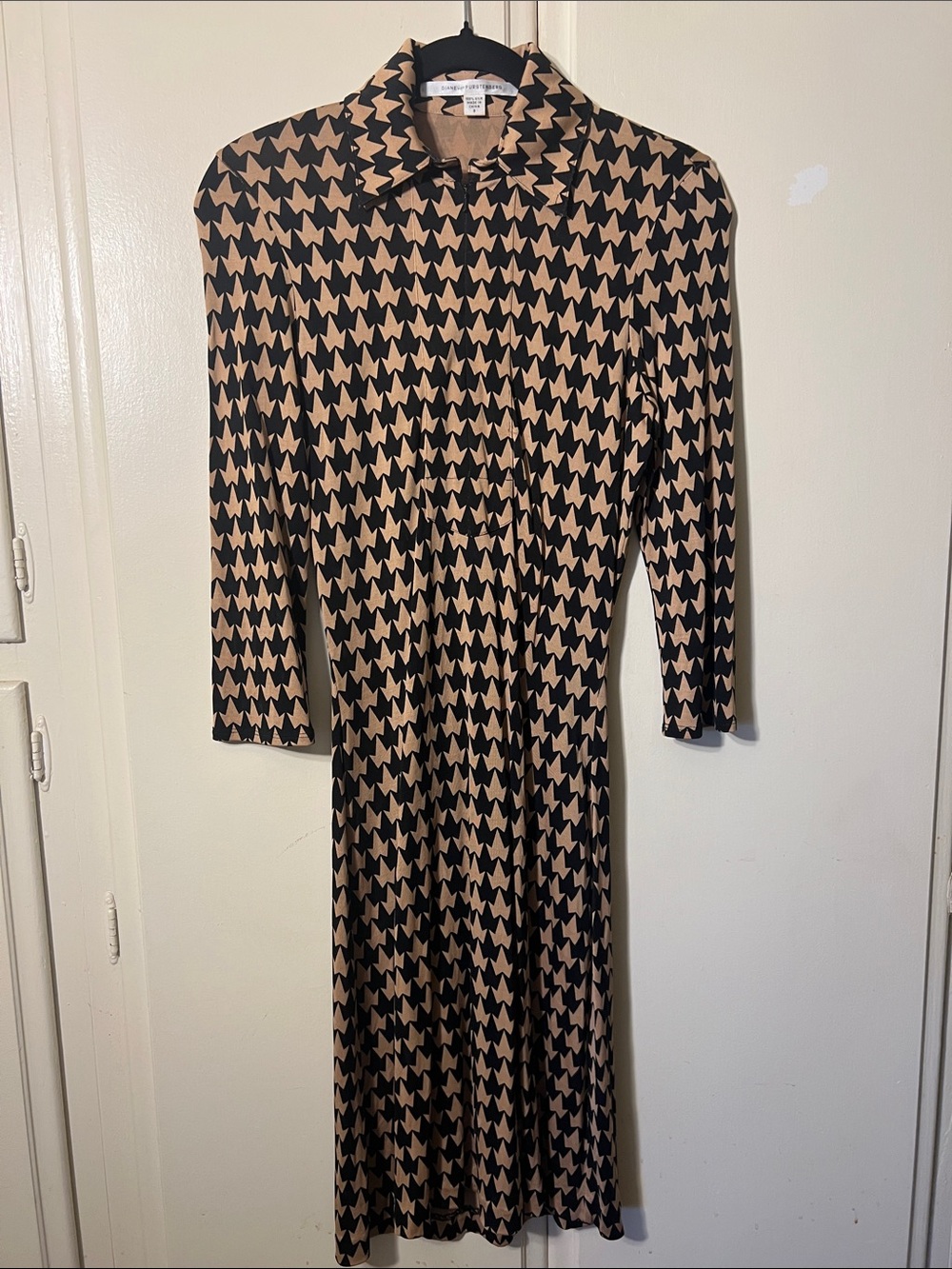 Diane Von Furstenberg Vintage Black & Tan Houndstooth 3/4 Sleeve Dress